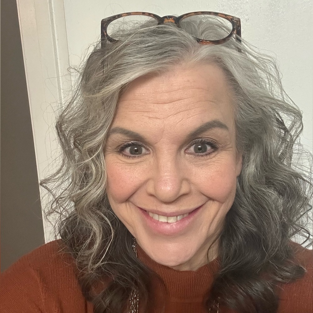 Meet your Posher, Dana